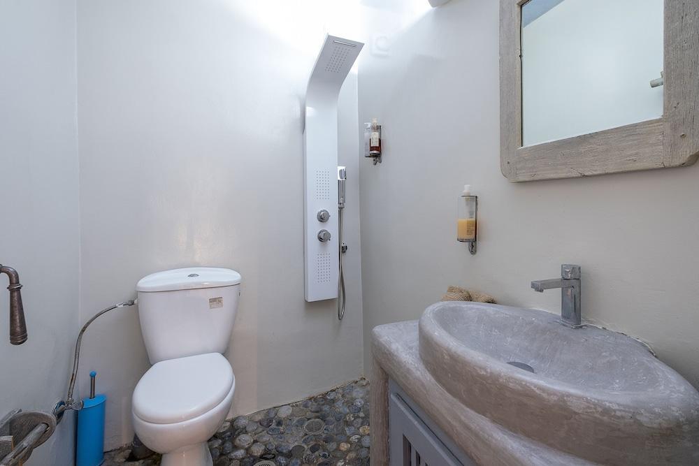 Rock Complex - Private Luxe Retreat - Castle And Sea View Villa